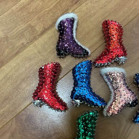 Vintage 1970s Sequin & Pin Christmas Boot Ornament Lot of 7 - Picture 4 of 6